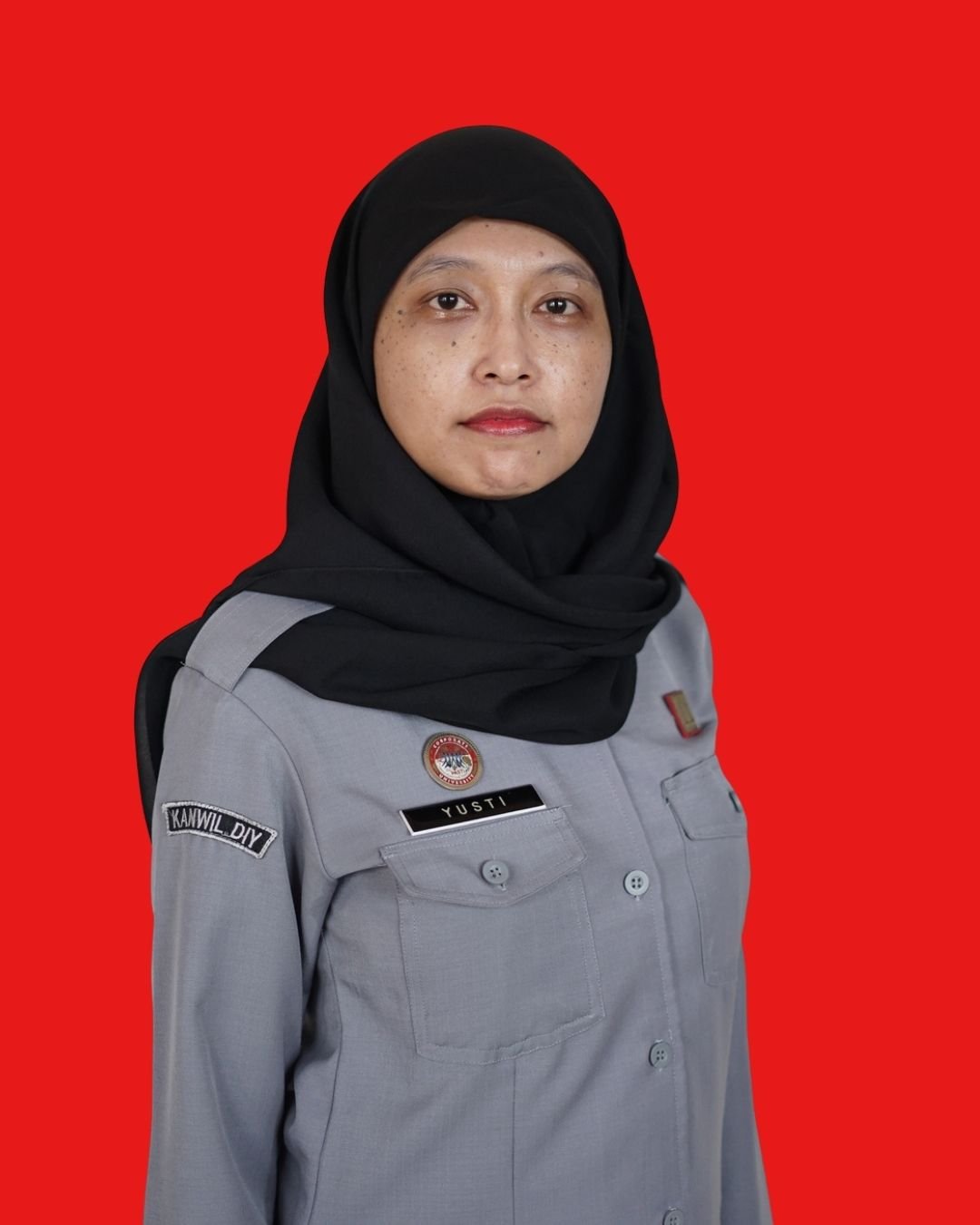 YUSTI BAGASUARI, S.H.